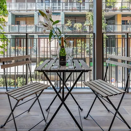Luxury - Free Parking - Duomo-navigli Daire